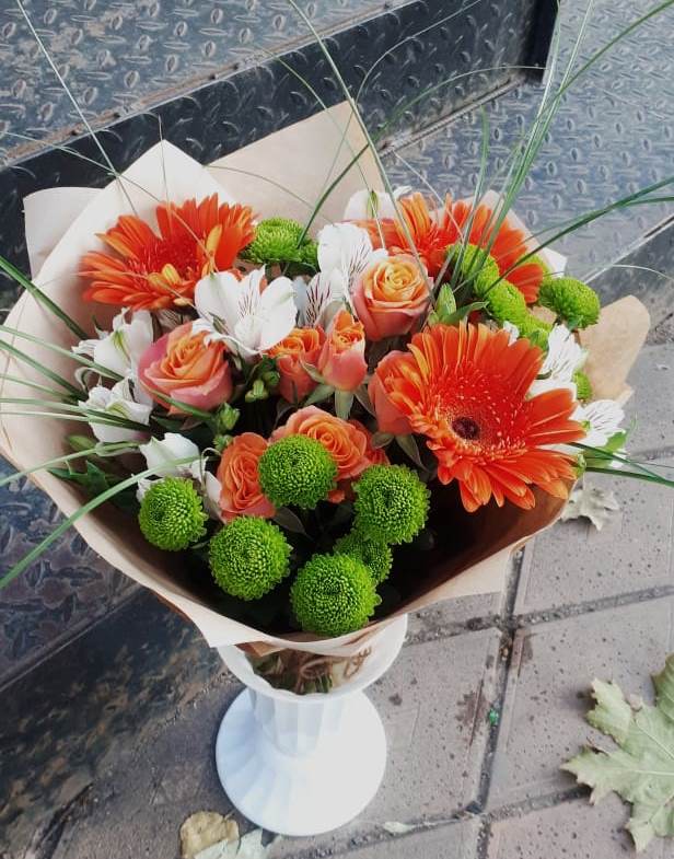 Букет цветов из: Герберы, Хризантемы, Альстромерии и Розы в Москаленках