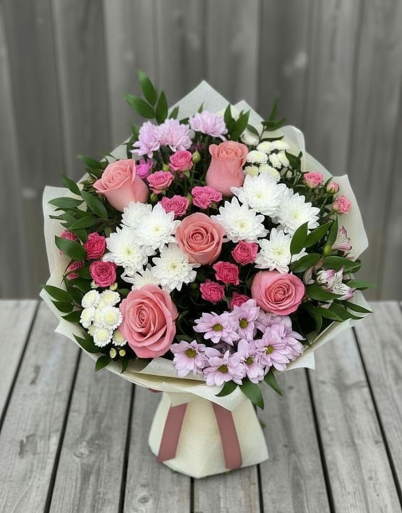Букет цветов из: Альстромерии, Гвоздики, Розы и Хризантемы в Москаленках