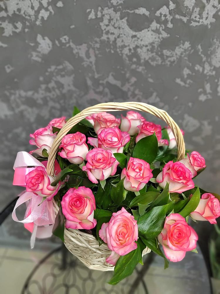 Цветочная композиция из Розы в корзине в Москаленках