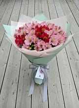 Букет цветов из:  Альстромерии в Москаленках