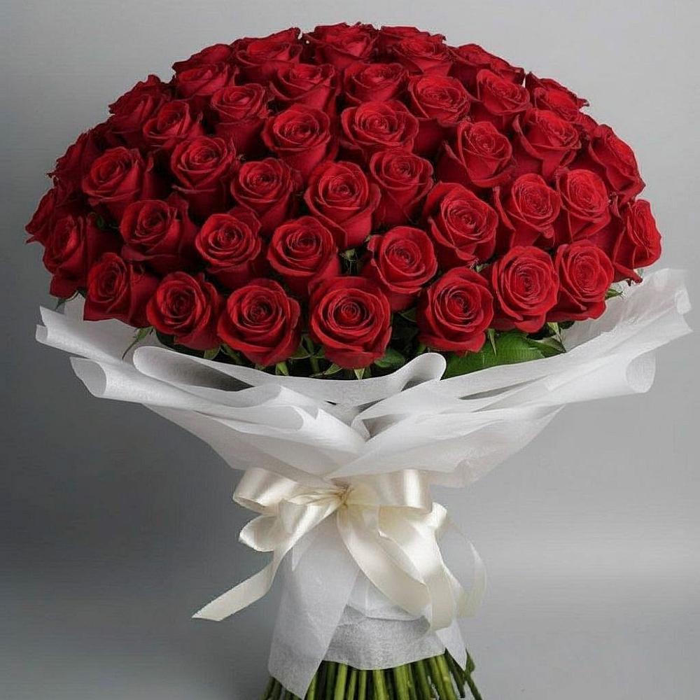 Букет 101 Красная роза Блэк Мэджик в Москаленках