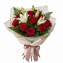 Букет цветов из:  Лилии и Розы в Москаленках