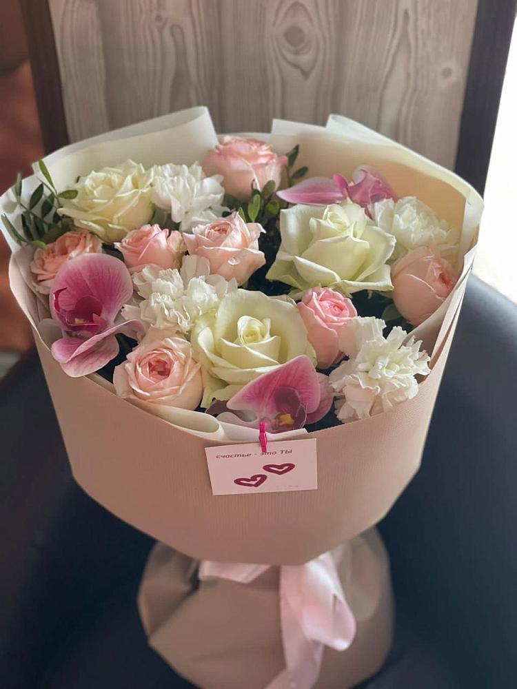 Букет цветов из: Орхидеи, Розы и Гвоздики в Москаленках