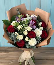 Букет цветов из:  Розы и Альстромерии в Москаленках