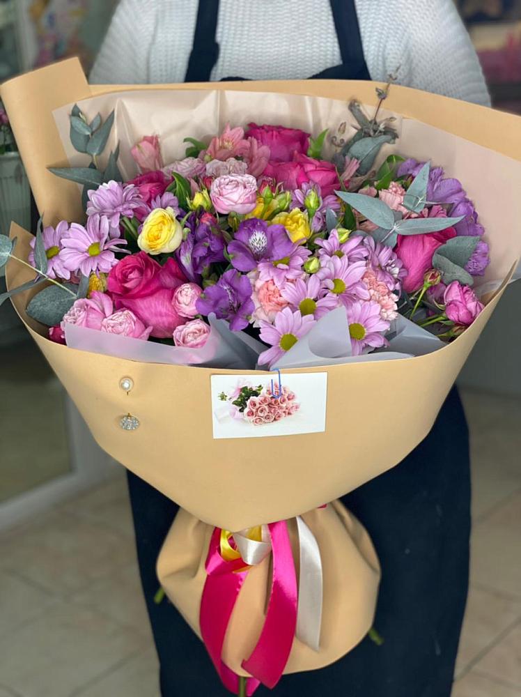 Букет цветов из: Хризантемы, Гвоздики и Альстромерии в Москаленках