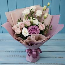 Букет цветов из:  Розы и Лизиантусы в Москаленках