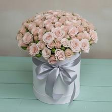 Цветочная композиция из Розы в шляпной коробке в Москаленках