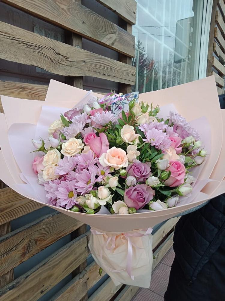 Букет цветов из: Розы и Хризантемы в Москаленках