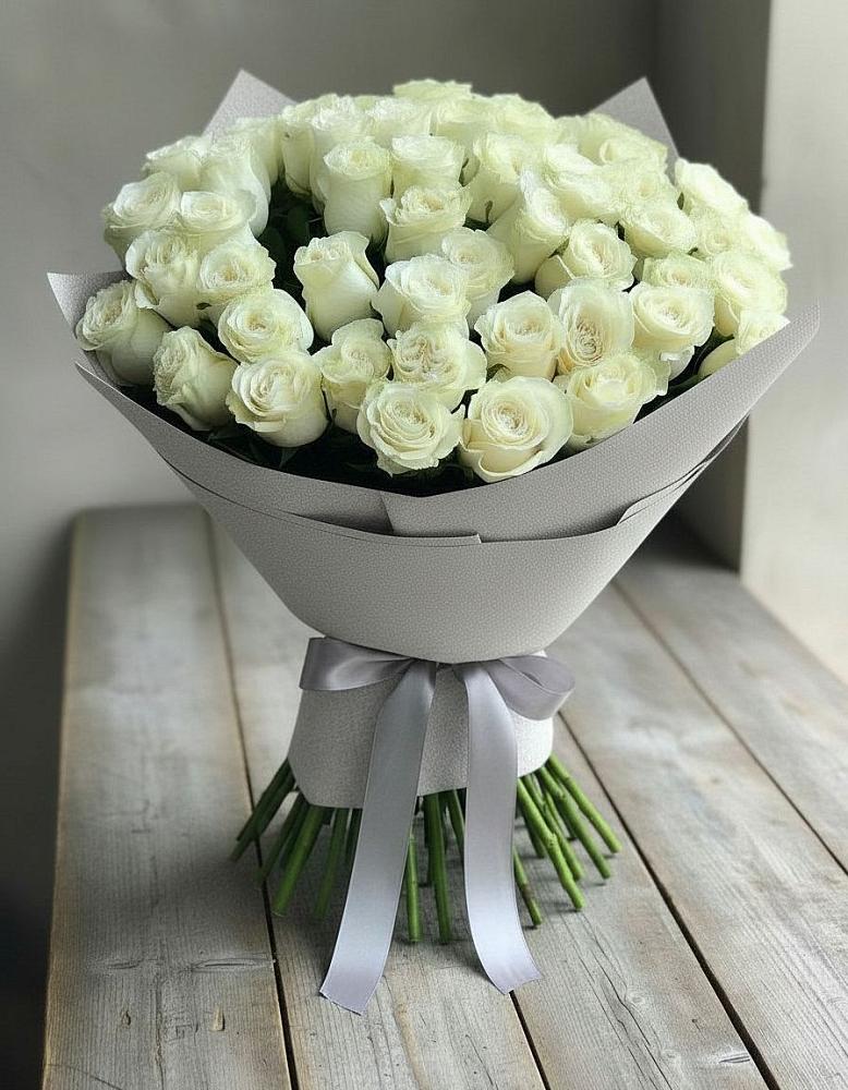 Букет 35 Белых роз в Москаленках