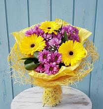 Букет цветов из:  Хризантемы и Герберы в Москаленках