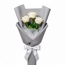 Букет 3 белые розы в Москаленках