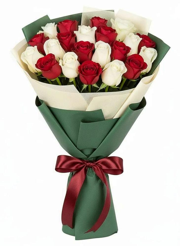 Букет Микс из красных и белых роз в Москаленках