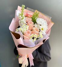 Букет цветов из:  Хризантемы и Розы в Москаленках